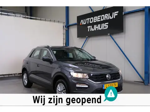 Volkswagen T-Roc 1.5 TSI Style Business Automaat - N.A.P. Airco, Crusie, Navi, PDC, Carplay.