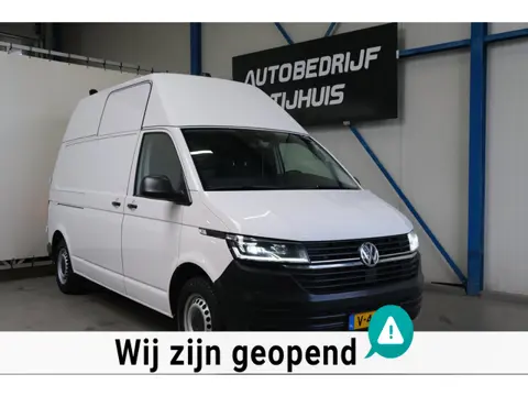 Volkswagen Transporter 2.0 TDI L2H2 30 - Airco, Cruise, PDC, Carplay, Inrichting, Trekhaak.