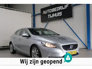 Volvo V40 1.6 D2 Momentum Automaat - N.A.P. Airco, Cruise, PDC, Carplay, Virtual display, Trekhaak.