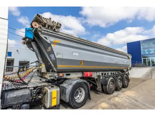 Benalu HARDOX 26m3+BACHE (bj 2017)