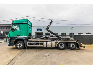 Mercedes-Benz AROCS 2643 L (bj 2014, automaat)
