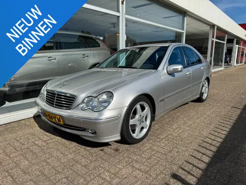 Mercedes-Benz C-klasse 180 K. Elegance | Airco | Elektrische ramen | Trekhaak | APK tot 15-03-2027 |