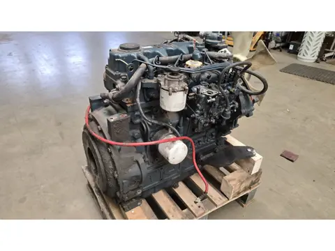 Kubota V3300