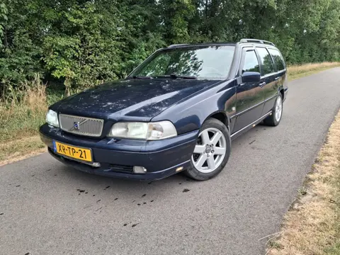 Volvo V70 2.5 Exclusive-Line Automaat Airco