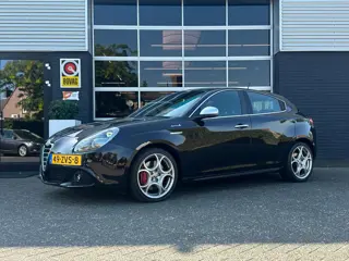 Alfa Romeo Giulietta 1.4 Turbo Sportiva, Executive, Automaat, Airco, Cruise, Navi, Leder, PDC, NAP
