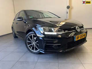 Volkswagen Golf 1.0 TSI 110pk R-Line Highline Business /Carplay/cruise/navi/stoelverw