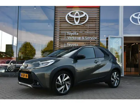 Toyota Aygo X 1.0 VVT-i MT Envy 72pk | Half leder/stof interieur | Draadloze telefoonlader | JBL Pre