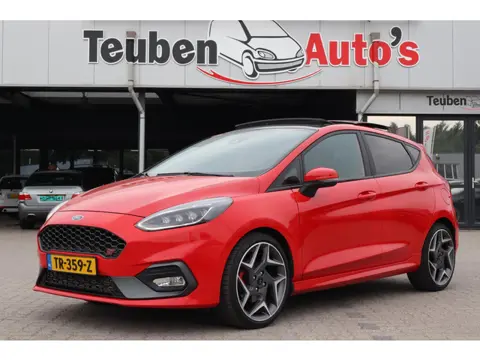 Ford Fiesta 1.5 ST-3 | NL Auto | Performance 200 Pk | Recaro | Achteruitrijcamera | Elek panoramadak