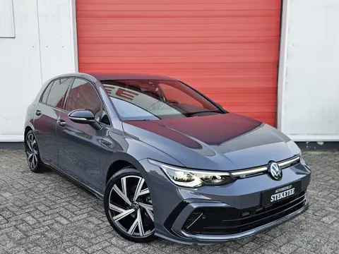 Volkswagen Golf 1.5 eTSI R-Line Business | ACC | Stuur/Stoel verw. | Rijklaar inclusief 1 jaar BOVAG