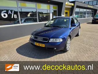 Audi A4 Avant 2.4 V6 quattro Advance/AUTOMAAT