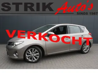 Toyota Auris 1.8 Hybrid Executive - CAMERA - NAVIGATIE - PDC VOOR + ACHTER