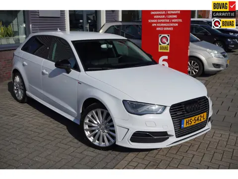 Audi A3 Sportback 1.4 e-tron PHEV Ambition Pro Line plus / Incl winterwielen / S-Line Exterieur / St