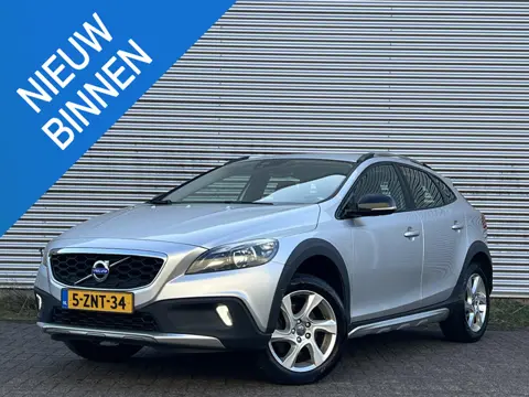 Volvo V40 Cross Country 1.6 T4 Momentum 180 PK Automaat / 104.200 KM! / Navi / Trekhaak / 2015