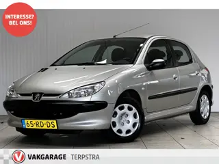Peugeot 206 1.4 Air-line/ 90.000KM N.A.P!/ AUTOMAAT/ Airco!/ Trekhaak/ Radio-CD/ Elek.Pakket/ PDC Ac
