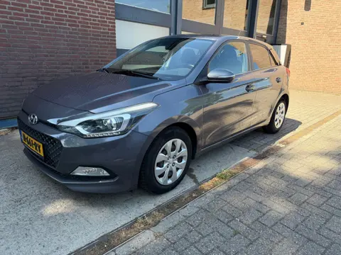 Hyundai I20 1.2 HP i-Motion, nieuwe distributie,nieuwe koppeling