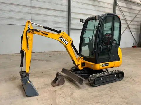 JCB 8018 (bj 2017)