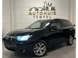 Mitsubishi Outlander 2.0 PHEV Instyle Nap Airco Pano Cruise Keyless Trekhaak Leder Carplay