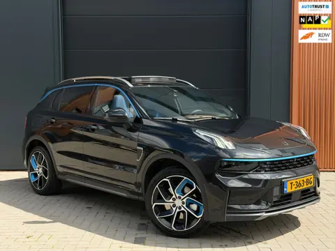 Lynk & Co 01 1.5|BTW&NL Auto|1e Eigenaar|Pano|Memory Stoelen|Infinity|Zwarte Hemel|Stoelverwarming|A