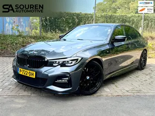 BMW 3-serie 258 pk / Automaat / Alcantara / leder / Stoelverwarming / LED / Live Cockpit Pro / BearL