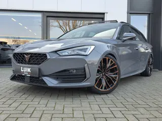 CUPRA Leon Sportstourer 1.4 e-Hybrid VZ Copper Edition + PANO DAK + FULL LINK + CAMERA + KEYLESS