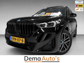 BMW X1 XDrive30e M-SPORT 327PK PANO/LEDER/H-KARDON/MASSAGE/M-STOELEN/DAB/CARPLAY//