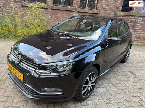 Volkswagen Polo 1.0 Comfortline 5 Drs Black Magic