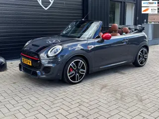 Mini Cabrio 2.0 John Cooper Works Chili LED/HUD/PDC/LEER/SFEERVERL/STOELVERW/VOORRUITVERW/EXITMENTPA