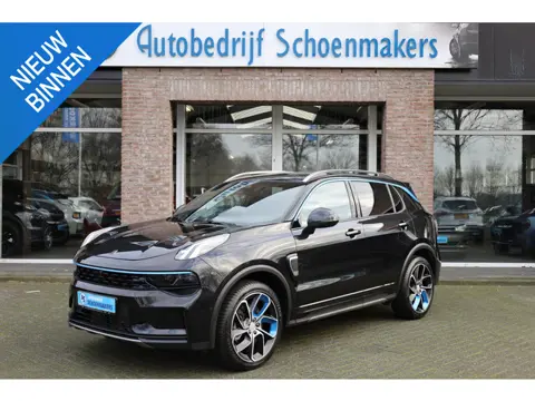 Lynk & Co 01 1.5 MY23! ZWARTE-HEMEL ROLHOES MY23 360-CAMERA PANO/SCHUIF INFINITY DAB NAVI CARPLAY ST
