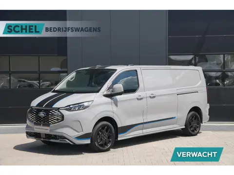 Ford E-Transit Custom 340 L2H1 Sport 71 kWh 218pk - 2x Schuif - Stoel/Stuurverwarming - Cruise - Key