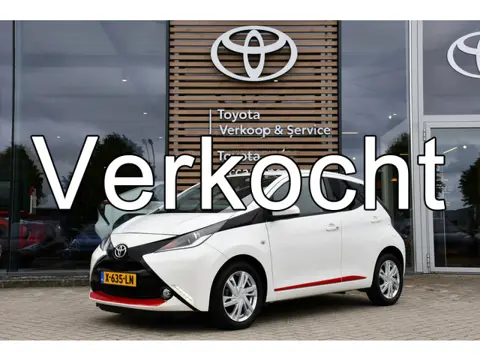 Toyota Aygo 1.0 VVT-i x-cite Automaat 5-deurs 69pk | Keyless | Lichtmetalen velgen | Climate Control