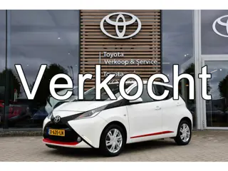 Toyota Aygo 1.0 VVT-i x-cite Automaat 5-deurs 69pk | Keyless | Lichtmetalen velgen | Climate Control