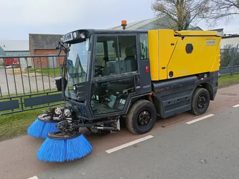 Schmidt Compact 200 swingo 200 veegmachine brush (bj 2016)