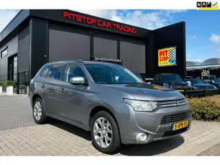 Mitsubishi Outlander 2.0 PHEV Instyle, BTW Auto, NL Auto, Pano, Camera, Trekhaak