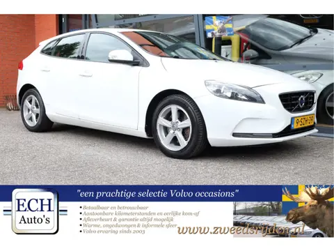 Volvo V40 T3 Kinetic, Navi, PDC (bj 2013)