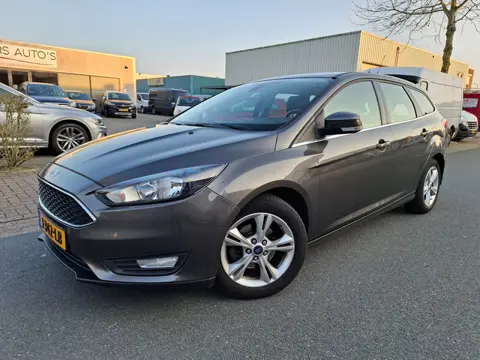 Ford Focus Wagon 1.0 Titanium Edition CLIMA/STOELVERWARMING/TREKHAAK!