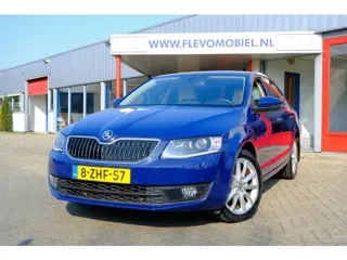 Skoda Octavia 1.4 TSI Greentech Elegance Businessline Aut. Navi|Leder-Alcantara|Clima|Stoelverw|Xeno