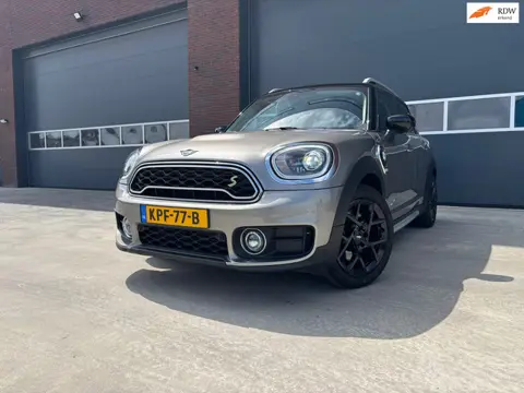 Mini Countryman 1.5 Cooper SE ALL4 Chili* Plug in Hybride,*Led Verlichting* Head-Up Display*Lage Kil