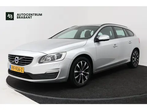 Volvo V60 1.5 T3 Polar+ Dynamic (STOELVERWARMING, NAVIGATIE, CRUISE CONTROL, PARKEERSENSOREN)