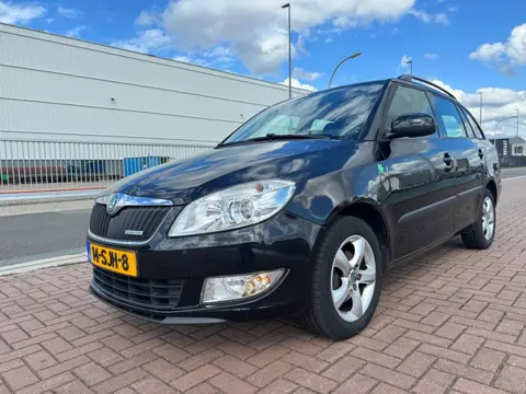 Skoda Fabia Combi 1.2 TDI /Airco/Cruise/Scherm/Nieuwe APK