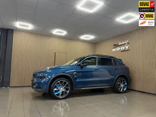 Lynk & Co 01 1.5 * Panoramadak / Infinity sound / Navigatie / Stoelverwarming *