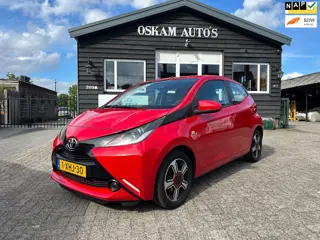 Toyota Aygo 1.0 VVT-i x-play Airco 5-drs Cruise control