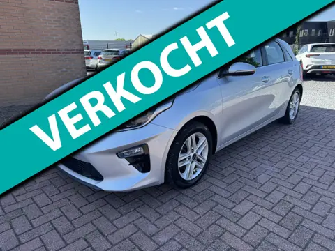 Kia Cee'd 1.6 CRDi DynamicLine, Euro 6, Marge, Apple Carplay, Hatchback