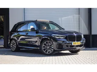BMW X5 XDrive45e High Executive / Pano / Trekhaak / Stoelkoeling