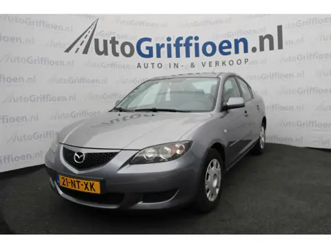 Mazda 3 1.6 Touring nette sedan met trekhaak (bj 2004)