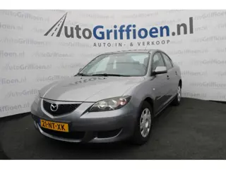 Mazda 3 1.6 Touring nette sedan met trekhaak (bj 2004)