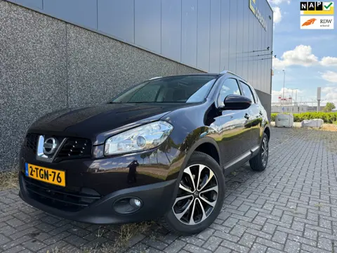 Nissan Qashqai 1.6 Connect Edition/PANO/TREKHAAK/APK 03-27!