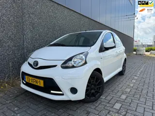 Toyota Aygo 1.0 VVT-i Aspiration/Nieuwe APK en beurt!