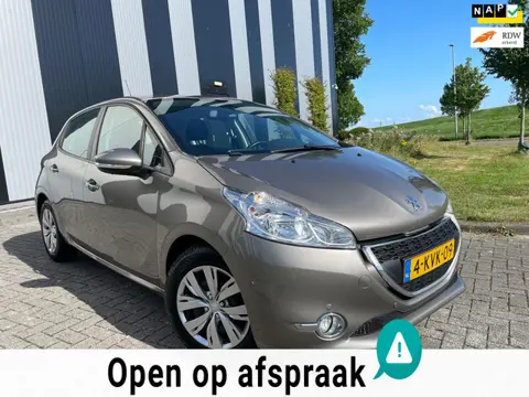Peugeot 208 1.2 VTi Envy Clima-Cruise-Navi-Pdc-Trekhaak