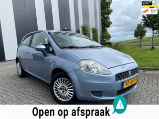 Fiat Grande Punto 1.4 Dynamic Automaat-Lage Km-Airco-Elekpakket-2 Sleutels