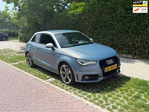Audi A1 1.4 TFSI 3x S-Line Automaat, Xenon, Navi, 17"